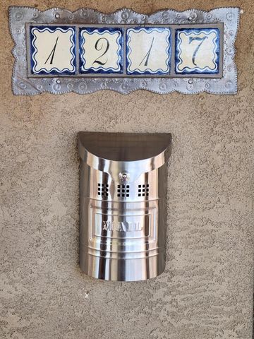 1217 Girard Boulevard NE, Albuquerque, NM 87106