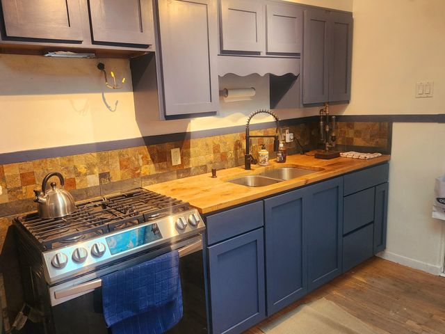 1217 Girard Boulevard NE, Albuquerque, NM 87106