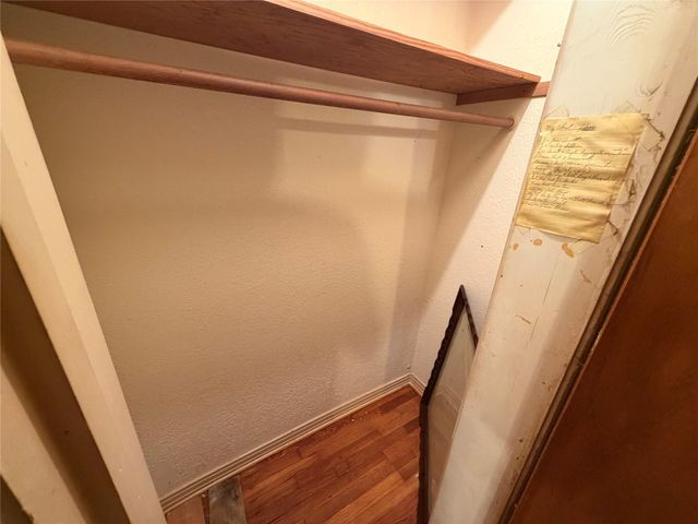 2740 Lakeview Circle, Beaumont, TX 77703