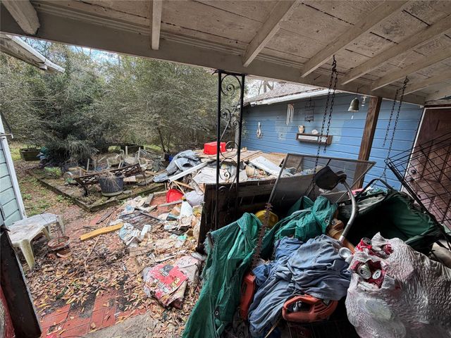 2740 Lakeview Circle, Beaumont, TX 77703