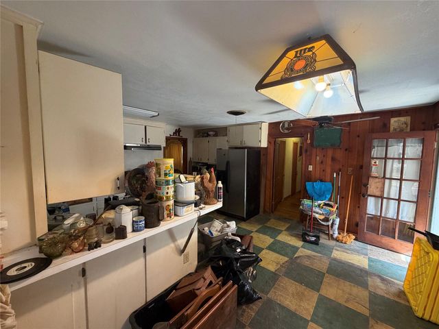 2740 Lakeview Circle, Beaumont, TX 77703