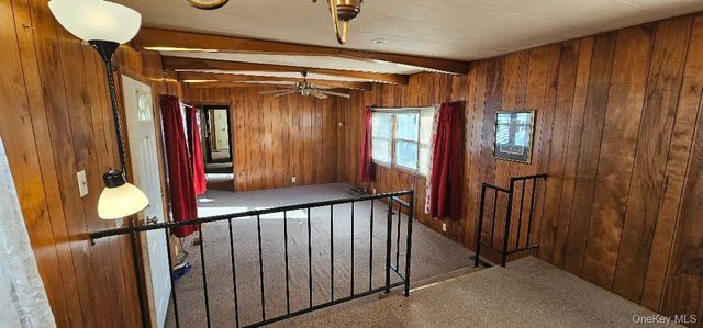 1964 River Road 35, Calverton, NY 11933