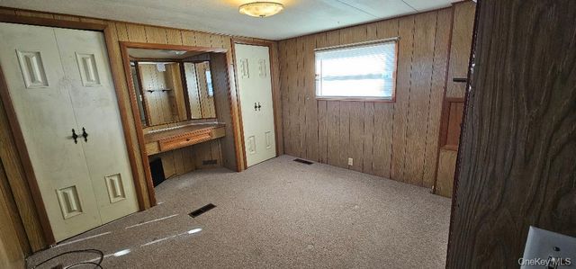 1964 River Road 35, Calverton, NY 11933