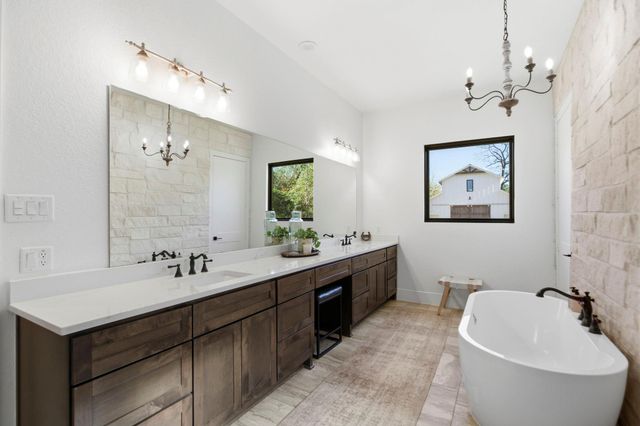 26211-3 Crown Ranch Boulevard, Montgomery, TX 77316