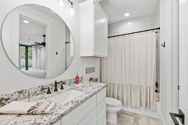 26211-3 Crown Ranch Boulevard, Montgomery, TX 77316