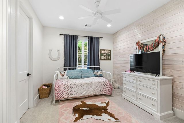 26211-3 Crown Ranch Boulevard, Montgomery, TX 77316