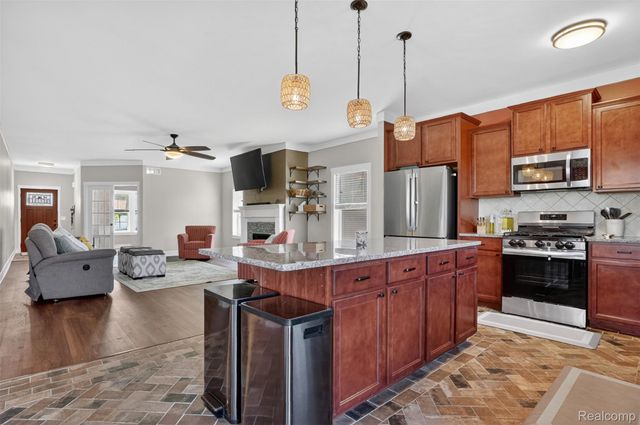 3524 Amber Oaks Drive, Howell Township, MI 48855