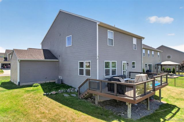 3524 Amber Oaks Drive, Howell Township, MI 48855