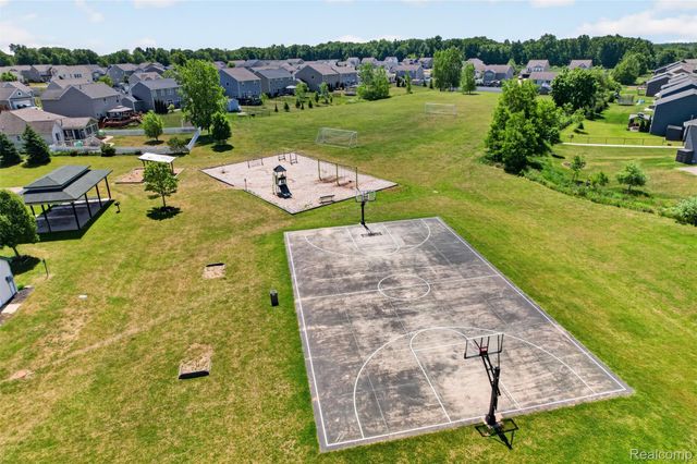3524 Amber Oaks Drive, Howell Township, MI 48855