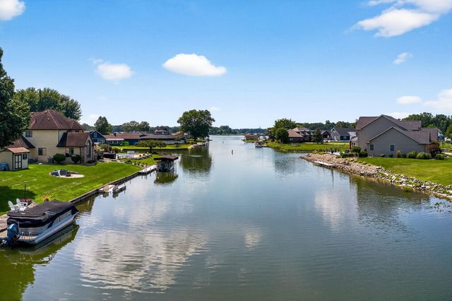 51268 Channel Court, Elkhart, IN 46514