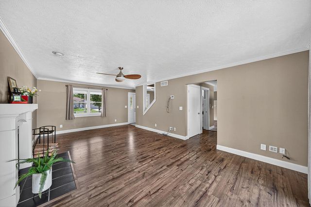 51268 Channel Court, Elkhart, IN 46514