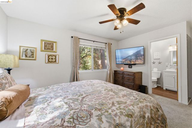 21570 Eel River Dr, Sonora, CA 95370