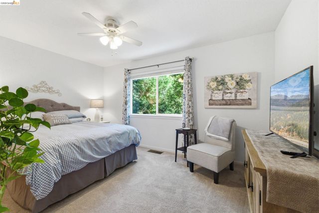 21570 Eel River Dr, Sonora, CA 95370