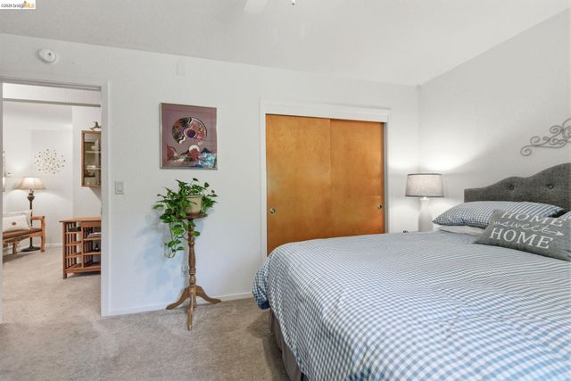 21570 Eel River Dr, Sonora, CA 95370