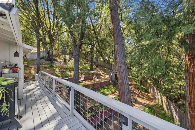 21570 Eel River Dr, Sonora, CA 95370
