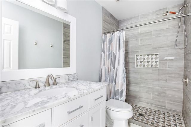 108 Spring Trace LN, Newport News, VA 23601
