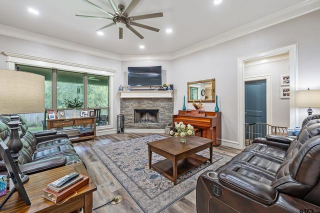 113 Stuart St, Arp, TX 75750