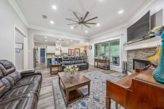 113 Stuart St, Arp, TX 75750