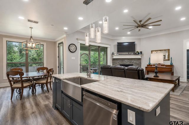 113 Stuart St, Arp, TX 75750
