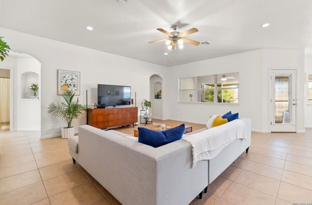 2231 Garden Sun Place, New Braunfels, TX 78130