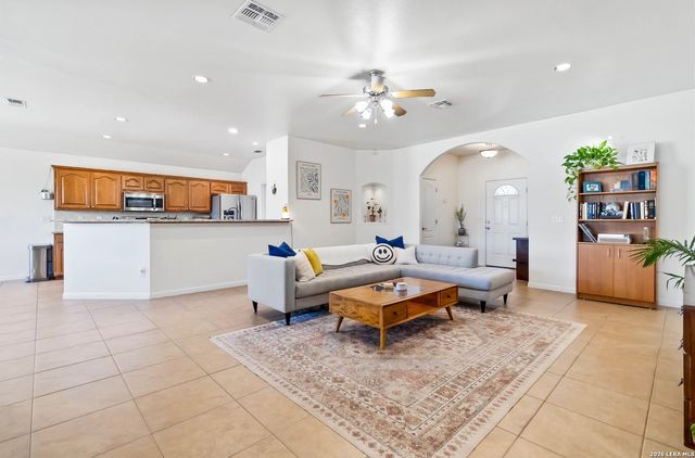 2231 Garden Sun Place, New Braunfels, TX 78130