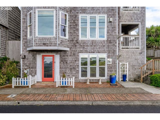 107 Sw COAST St, Newport, OR 97365