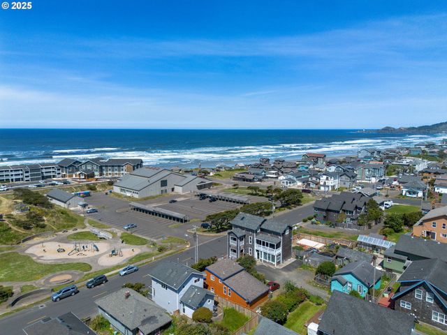 107 Sw COAST St, Newport, OR 97365