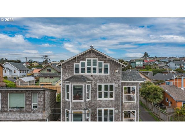 107 Sw COAST St, Newport, OR 97365