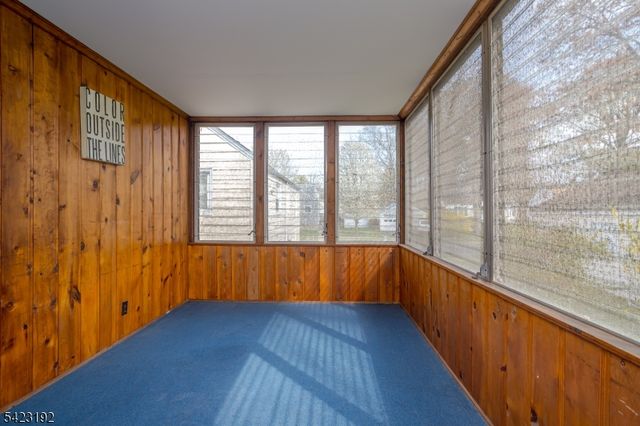 8 Fitzsimmons Ave, Middlesex Boro, NJ 08846