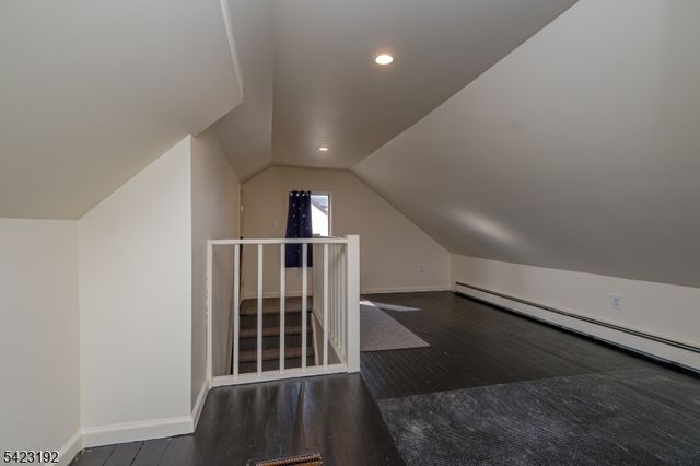 8 Fitzsimmons Ave, Middlesex Boro, NJ 08846