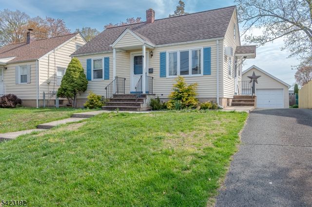 8 Fitzsimmons Ave, Middlesex Boro, NJ 08846