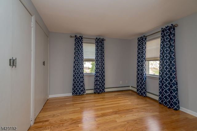 8 Fitzsimmons Ave, Middlesex Boro, NJ 08846