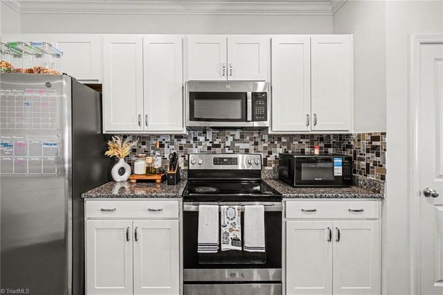 633 Cam Circle, High Point, NC 27265