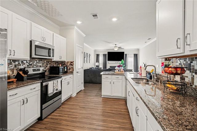 633 Cam Circle, High Point, NC 27265