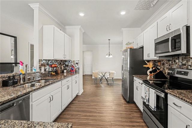 633 Cam Circle, High Point, NC 27265