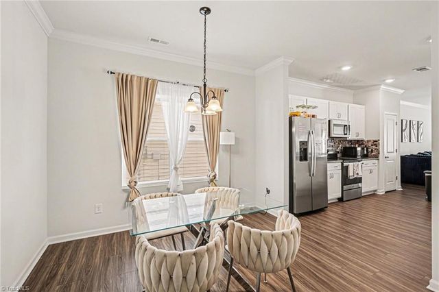 633 Cam Circle, High Point, NC 27265