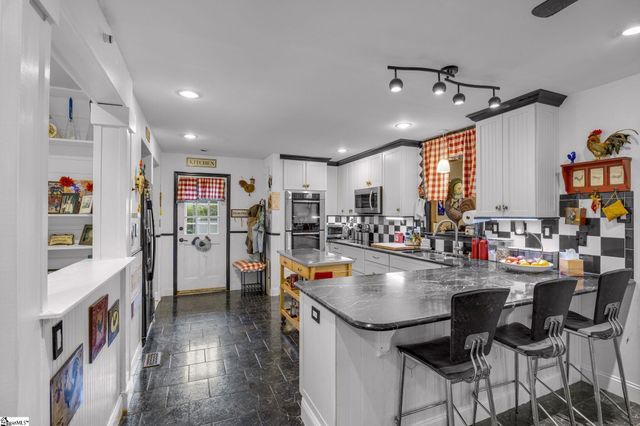 213 Cox Ridge Court, Travelers Rest, SC 29690