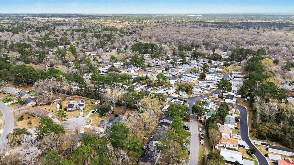 Image 24 of property listing at 406 Crestview Drive B, Summerville, SC 29485