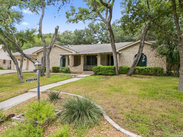 108 W LAUREL LN, San Marcos, TX 78666