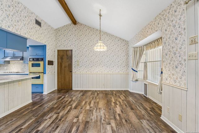 108 W LAUREL LN, San Marcos, TX 78666