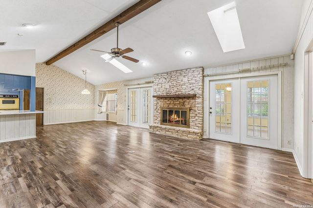 108 W LAUREL LN, San Marcos, TX 78666