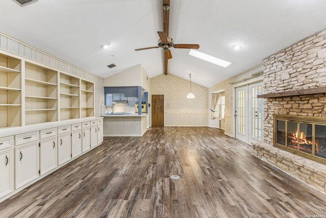 108 W LAUREL LN, San Marcos, TX 78666