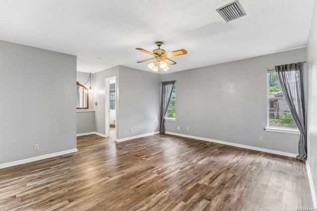 108 W LAUREL LN, San Marcos, TX 78666