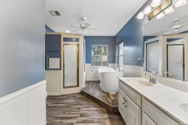108 W LAUREL LN, San Marcos, TX 78666