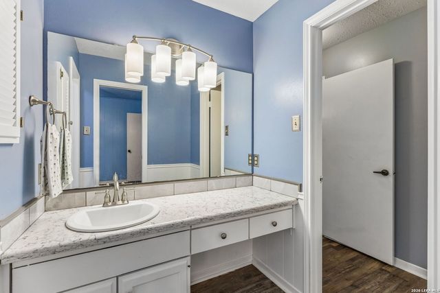 108 W LAUREL LN, San Marcos, TX 78666