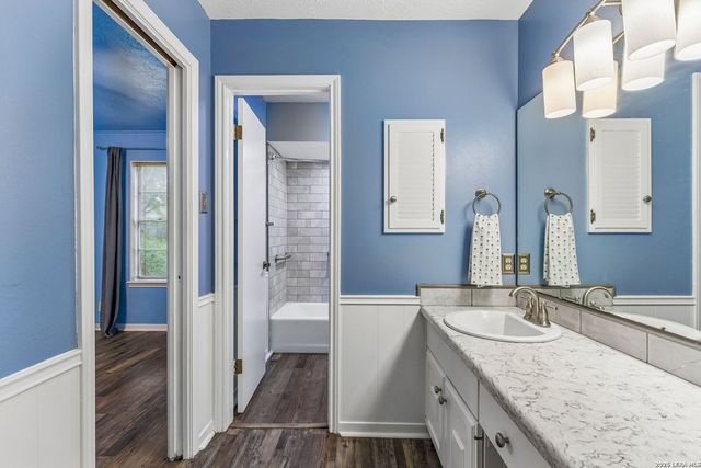 108 W LAUREL LN, San Marcos, TX 78666