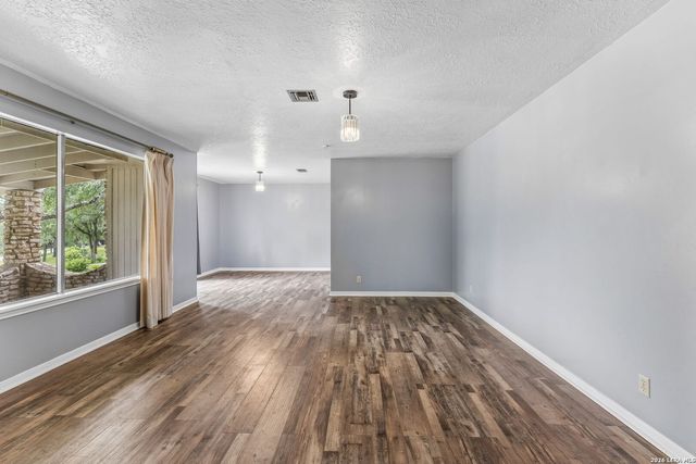 108 W LAUREL LN, San Marcos, TX 78666