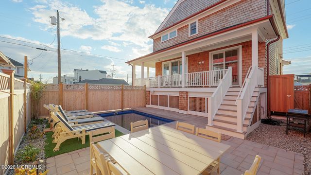 229 3rd Street, Beach Haven, NJ 08008