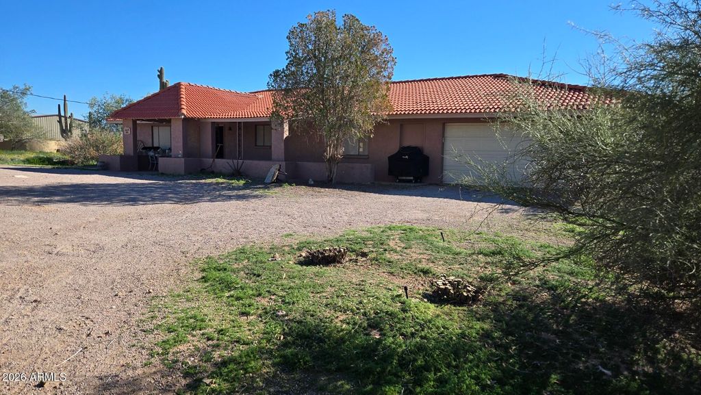 295 E MOON VISTA Street, Apache Junction, AZ 85119