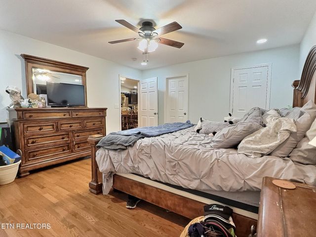 159 Carroll Hollow Rd, Clinton, TN 37716